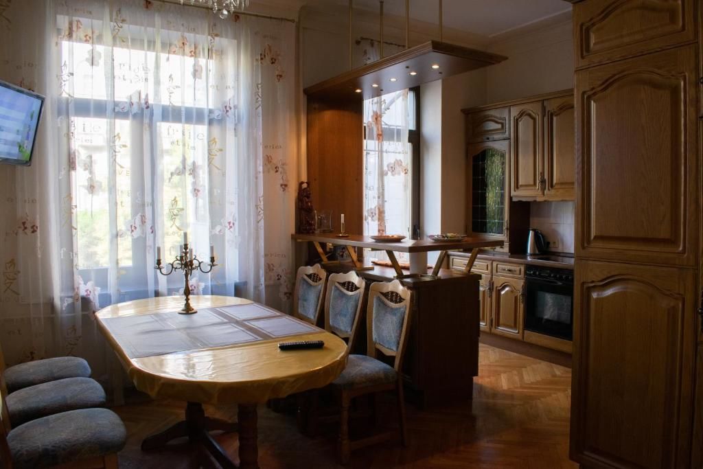 Апартаменты Luxury Apartments Darvina Street Киев-60